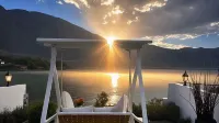 On the side of clear water, sunrise on the sea, waterfront and sea view vacation accommodation - Balcony