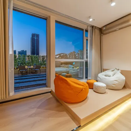 Jinshuiwan Light Luxury Hotel (Linyi Binhe West Road Olympic Sports Center)
