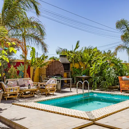 Los Amigos Nest Hostel