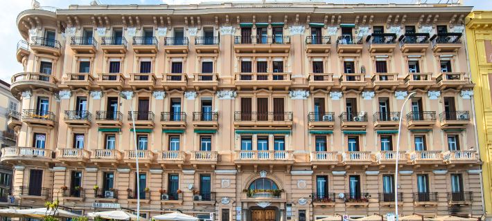 Gram Suites Отели в г. Неаполь