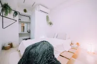 Minimalist Loft 7: Namba Compact Studio & 24/7 Gym โรงแรมใน