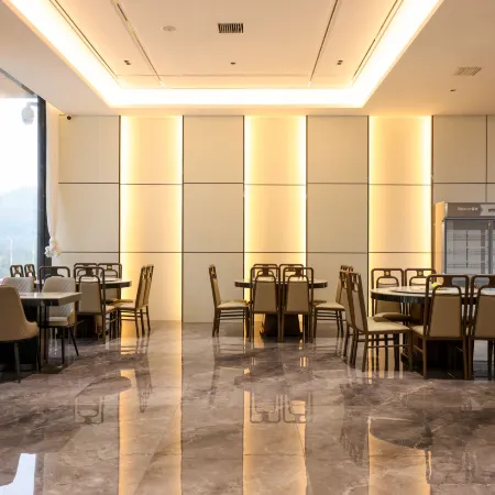 Huangguoshubomushuijing Hotel
