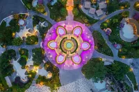 Freely Hover Golden Shuitai Hot Spring Town - Romantic