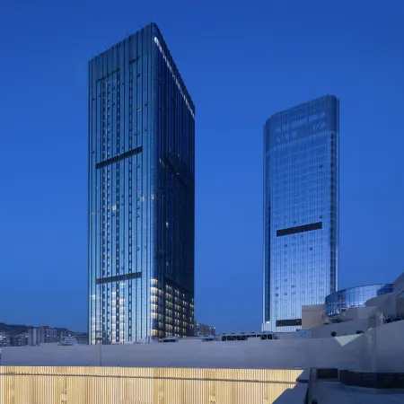 Lanzhou Central Plaza Suites