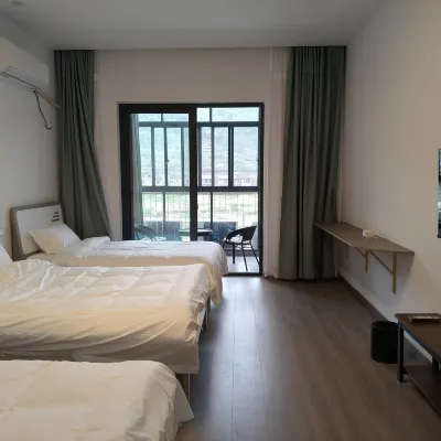 Ningbo Haishu Xiaoxi Homestay Hotels near Ningbo Wulong Pond