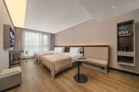 Boyi Hotel (Jiangshan City Sports Center)