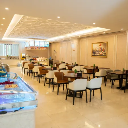 DongAn Hotel (Heyuan Shili Dong'an East Coast High-speed Rail Station Store)
