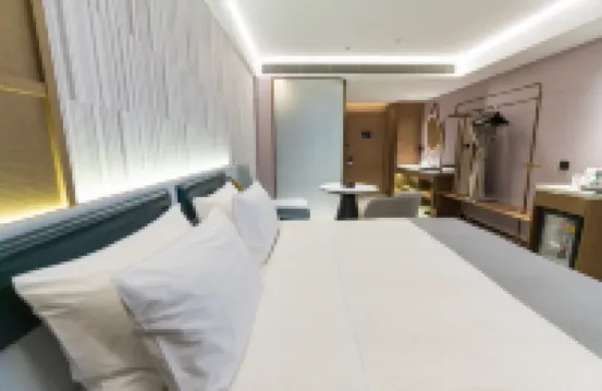 Moments Qingdao (May Fourth Square ) Hotels in Qingdao