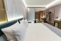 青島五四廣場奧帆中心萬達美華飯店 閩江路美食城（貴合花園店）附近的飯店