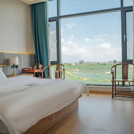 Heqing Crane Dream Bed and Breakfast