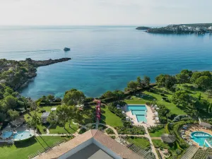 The St. Regis Mardavall Mallorca Resort