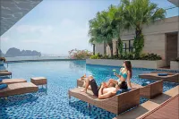 Wyndham Legend Halong - Pools