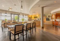 B&B Hotel Calais Terminal Cité Europe 4 étoiles فنادق في Escalles