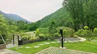 Yunxi Xiaozhu Homestay - parking