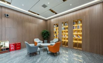 Jingzhou Jingfang E-Sports Hotel (Ocean World)