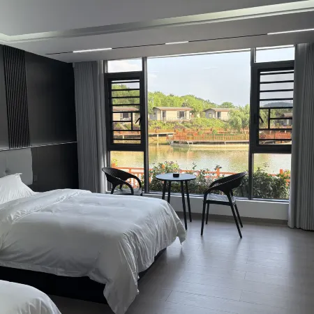 Xiushui. Qingliangyuan Hotel