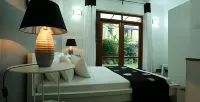 Edgefield Residence & Escapes Hotel di Polgasowita