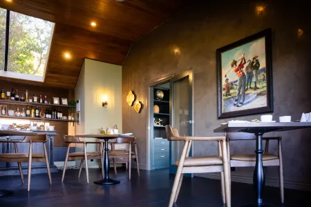 Azur Luxury Lodge Отели рядом с достопримечательностью «Бобс Пик»