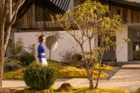 Tuo Guan | Liushi · Yixian Lake View Hotel (Daluoshui Mosuo People's Museum Branch)