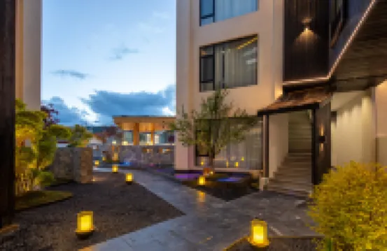 南禺·雲境·Shangri La丨智能供氧設計師美宿（獨克宗古城店）