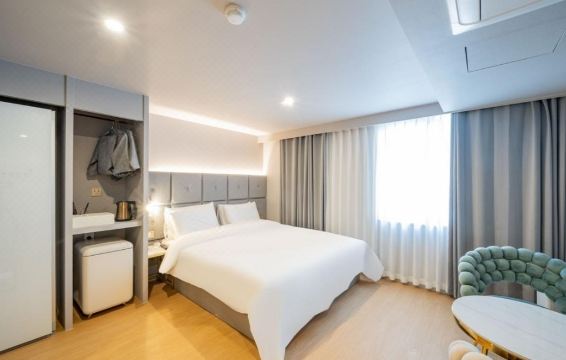 마산 덴바스타호텔 경남대점 객실 내부