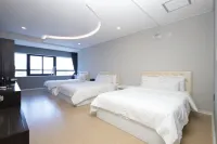 Hotel Wooin Hotels near National Research Institute of Maritime Cultural Heritage
