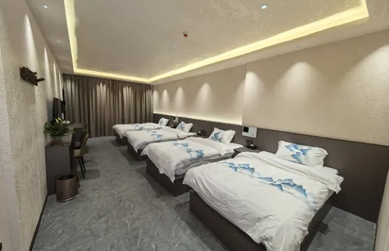 定日金菇·觀星酒店