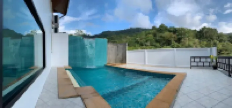 Hillside Studio Vacation Apartment with Pool