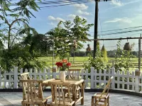 Five Stars Diaolou Lodge​