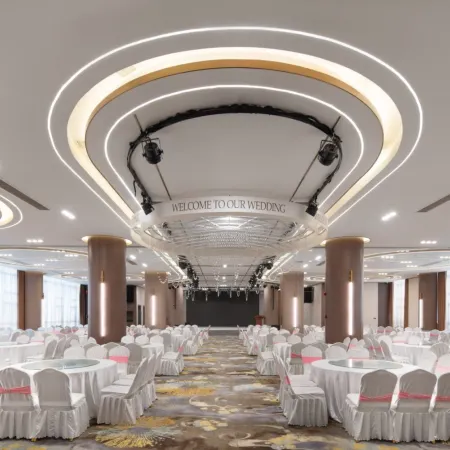 Vienna International Hotel Huaihua Xinhuang High-speed Railway Station