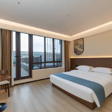 Quxiang Yazhu Chufeng Courtyard Homestay (Jiuge Alley)