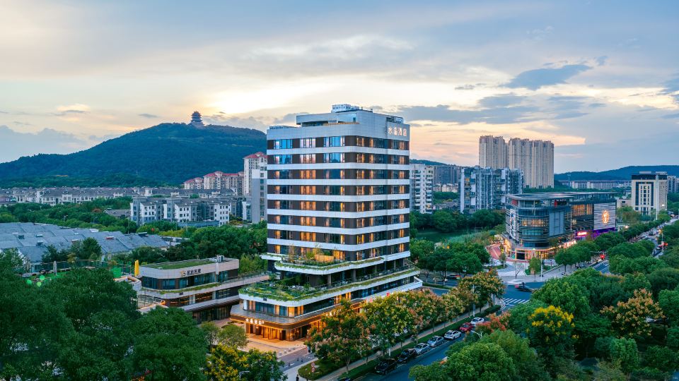 Crystal Orange Huzhou Renhuang Mountain