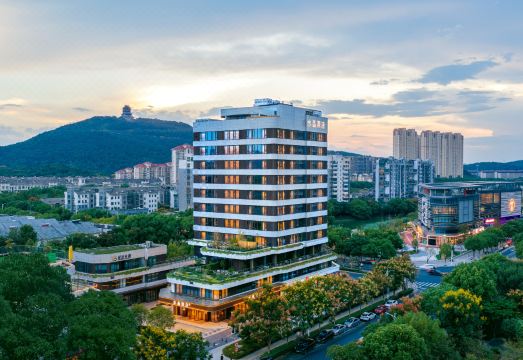 湖州仁皇山桔子水晶酒店外景图