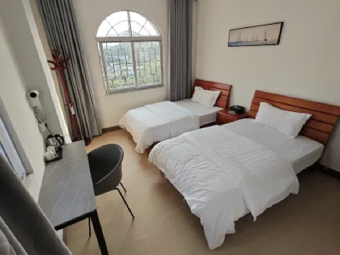 英潔旅館（理工學院店） 東鳳鎮/東昇鎮酒店