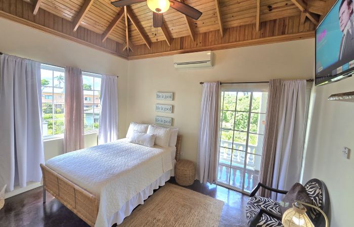 Blue Paloma Bed & Breakfast