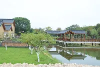 Bamboo Hidden Leisure · Courtyard Resort 샤오난허 풍경대 주변 호텔
