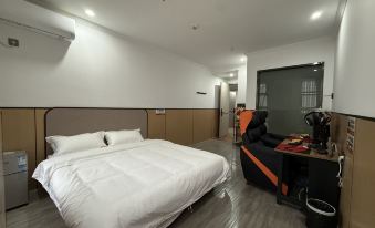 Wanhao Iron Fist E-Sports Hotel