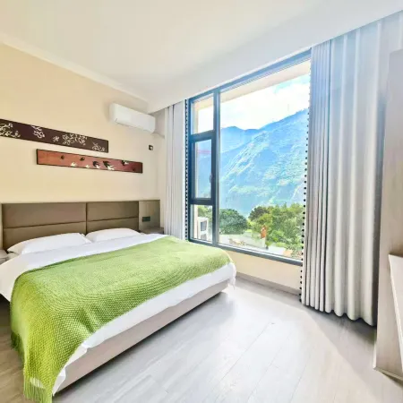 Mountain Residence Homestay