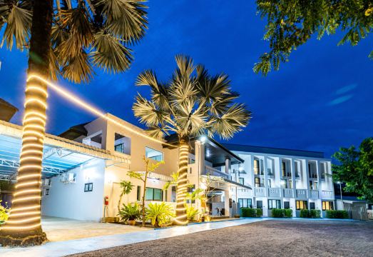 푸켓 레저 타임 호텔 객실 침대