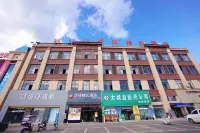 Huayi Select Hotel by Home Inn (Chuxiong Dayao County International Trade City) Damselfly Lake 주변 호텔