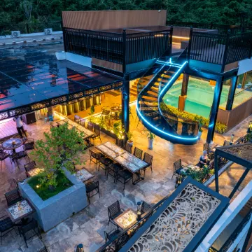 Cat Ba Wistaria Hotel - Pool & Massage Отели в г. Cát Hải