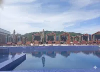 Royal C Beach Resort - С бассейном