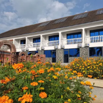 Grand Lake Resort Hotel