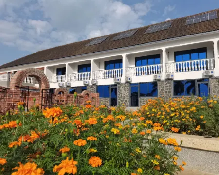 Grand Lake Resort Hotel Hotels in Entebbe