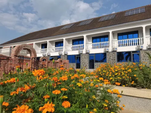 Grand Lake Resort Hotel