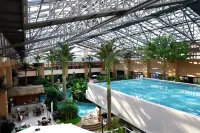 Yanji Dinosaur Hot Spring Hotel (Korean Folk Village Yanji Dinosaur Kingdom) - 5 stjerner