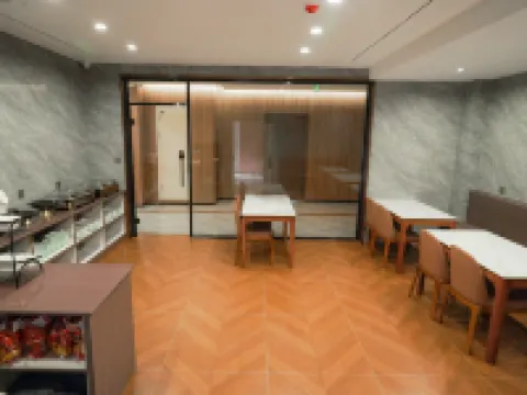 君豪ホテル（瑞合広場） 寧安のホテル