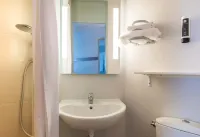 B&B Hotel Angers 2 Université