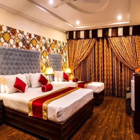 Rose Palace Hotel, Gulberg