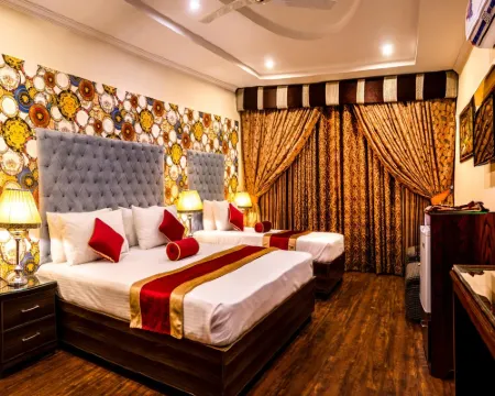 Rose Palace Hotel, Gulberg โรงแรมในลาฮอร์